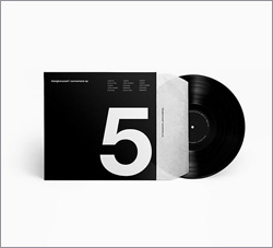 黑与白！平面设计中的色彩“调和剂